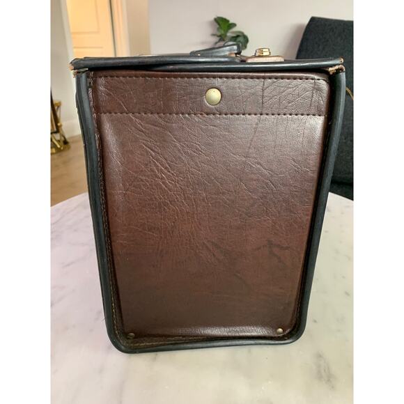 Vintage Brown Leather File Briefcase with Key - Picture 5 of 12